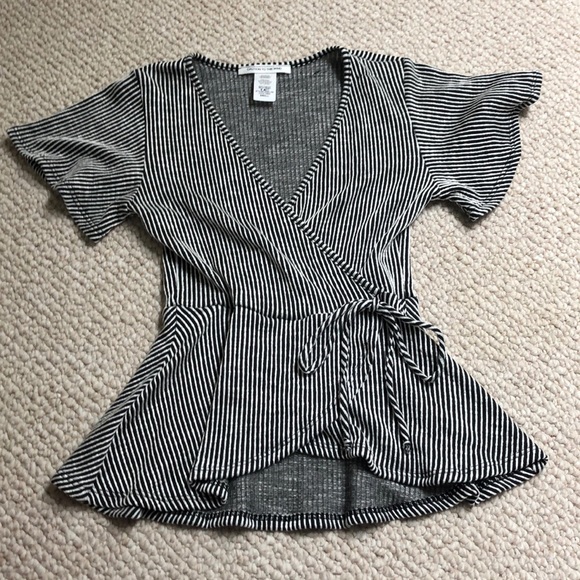 Stripped Blouse - Picture 1 of 4